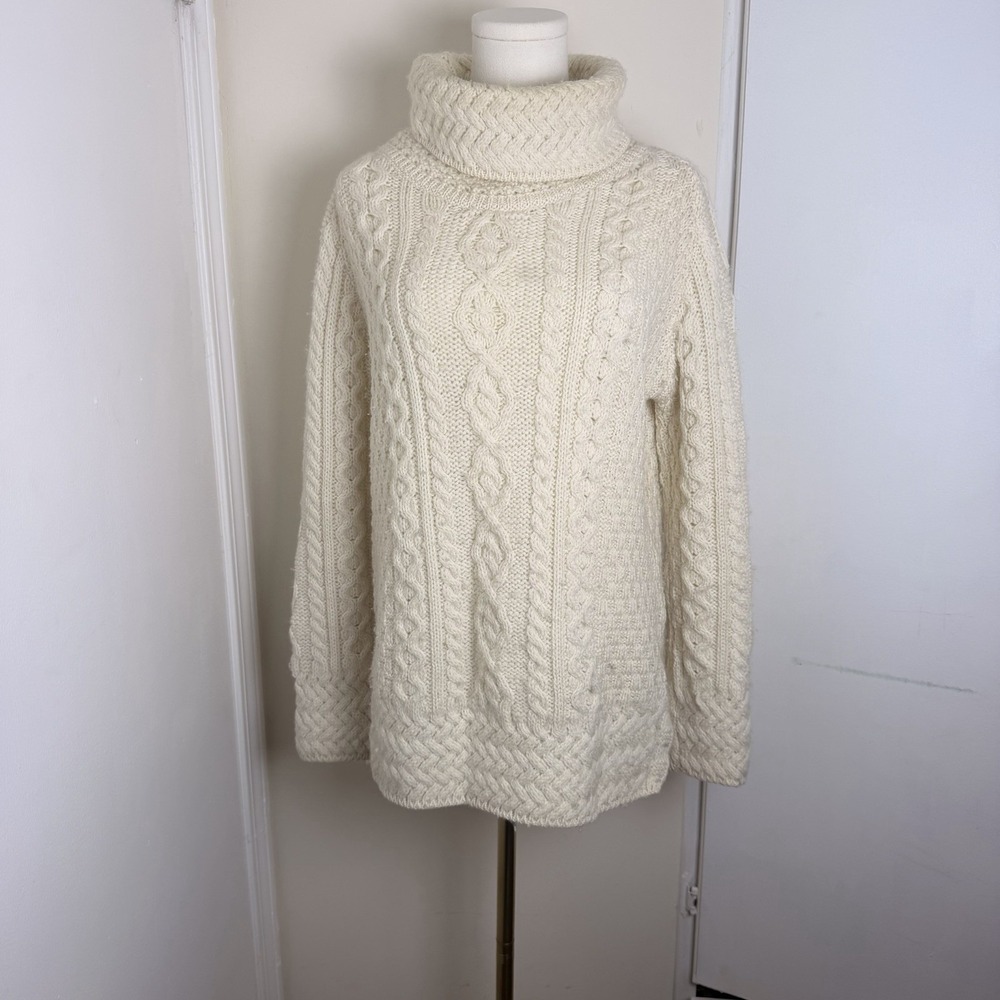 Aran Sweater Market Sz M Cream Turtleneck 100% Merino Wool Cable Knit Sweater